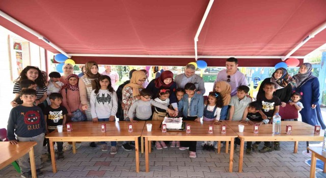 Başkan Aşgından mülteci çocuklara sürpriz