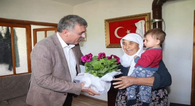 Başkan Cankul şehit annelerinin gününü kutladı