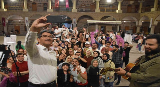 Başkan Çelik gençlere verdiği sözü tuttu