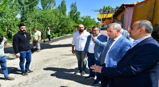 Başkan Çınar, yol yenileme çalışmalarını inceledi