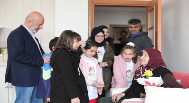 Başkan Çolakbayrakdar şehit annelerini ziyaret etti