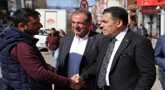 Başkan Demirden esnafa ziyaret