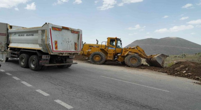 Başkan Dr. Palancıoğlu: Kıranardı mahallemize yaya yolu ve otopark hayırlı olsun
