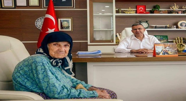 Başkan Gülerin anne acısı