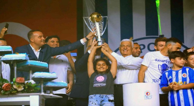 Başkan Gürün, Fethiyesporun şampiyonluk kutlamalarına katıldı