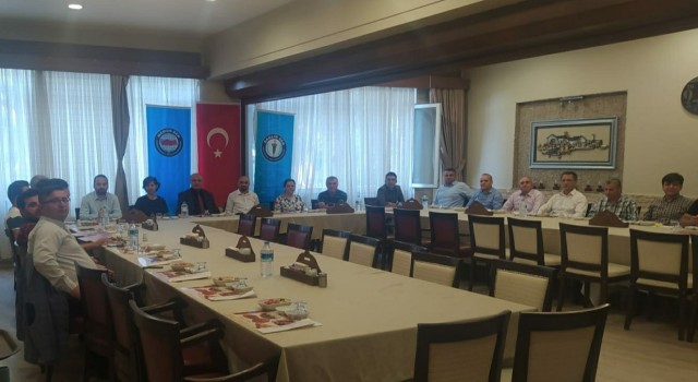 Başkan Irgatoğlu adaylığını açıkladı, teşkilattan tam destek aldı