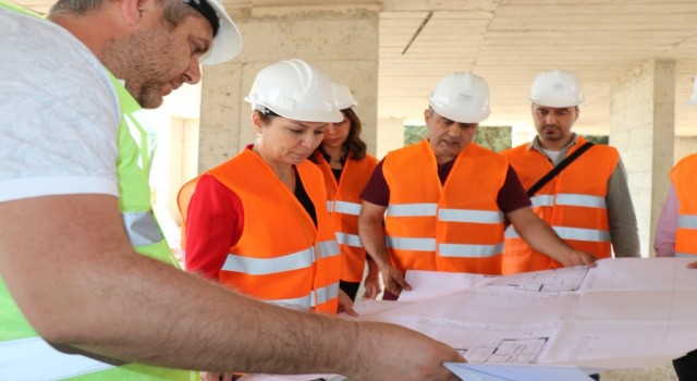 Başkan Köse, Köse Gündüz Çocuk Bakımevi inşaat çalışmalarını inceledi