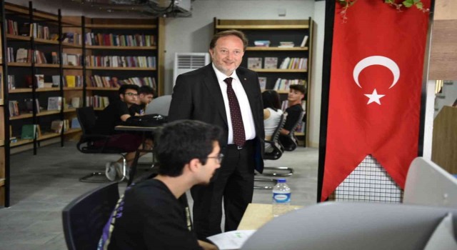 Başkan Orkandan millet Kıraathanesindeki gençlere ziyaret