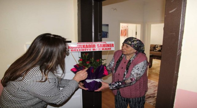 Başkan Şahiner şehit annelerini unutmadı
