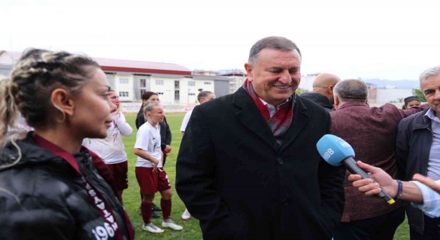 Başkan Savaş: Kadın futbol takımımız da lige renk katacak