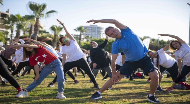 Başkan Seçer, ‘Bilinçli Spor etkinliğinde vatandaşlarla spor yaptı