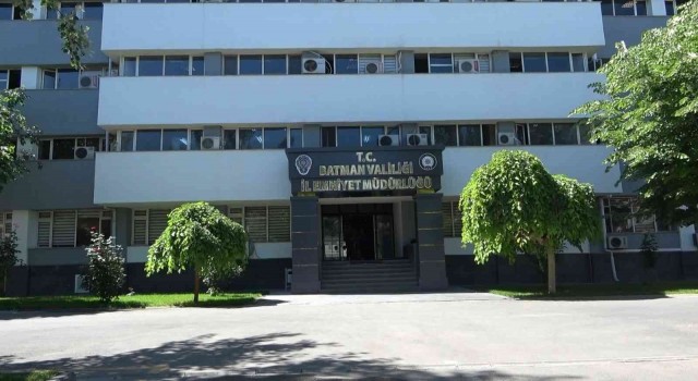 Batmanda telefonlara sızarak kişilerin bilgilerini ele geçiren 6 kişi operasyonla yakalandı