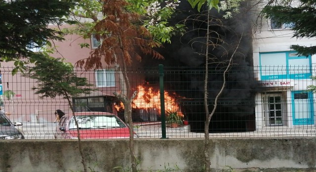 Benzin alev aldı: “Yangını söndüreyim” derken kendi de yandı, ölümden döndü