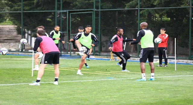 Beşiktaşta Fenerbahçe maçı hazırlıkları başladı