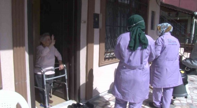 Beykozda bayram öncesi yaşlıların yüzünü güldüren hizmet