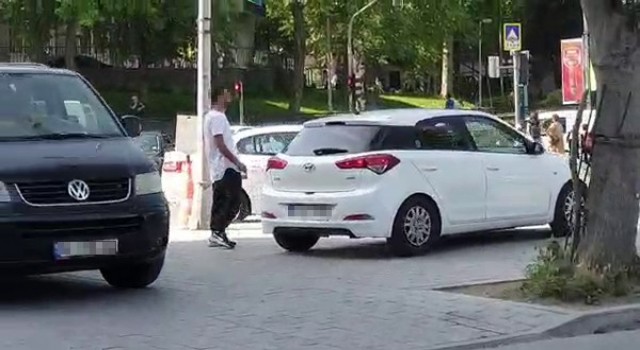 Beyoğlunda “değnekçi suçüstü yakaladı