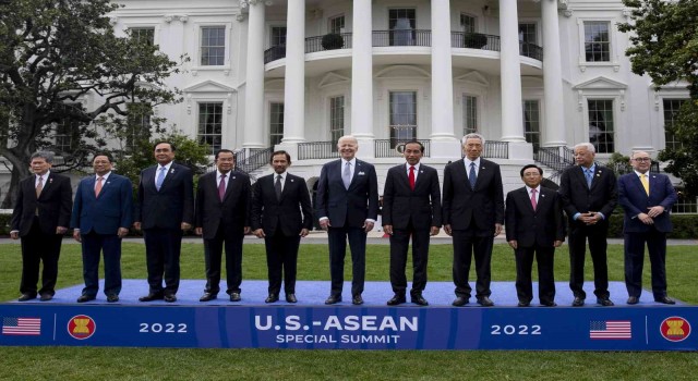 Bidendan ASEAN ülkelerine 150 milyon dolarlık yatırım sözü