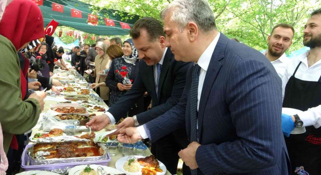 Bigadiçte binlerce vatandaş festivalde bir araya geldi