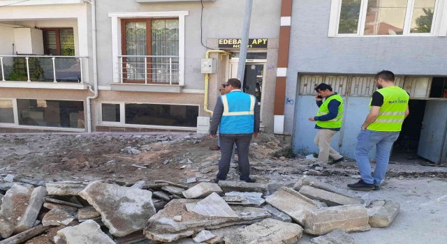 Bilecikte eski kaldırımlar yenileniyor