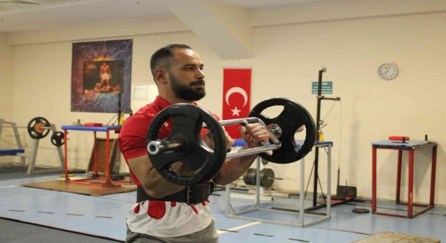 Bileklerini Dünya Şampiyonasına hazırlıyorlar