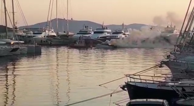 Bodrumda tekne alev alev yandı