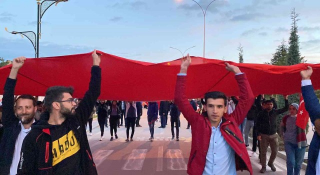 Bolvadinde 19 Mayıs yürüyüşü