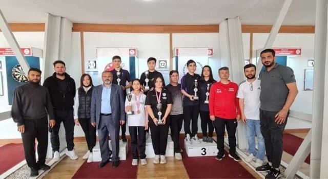 Bozüyükte 19 Mayıs Dart Turnuvası düzenlendi