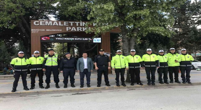 Bozüyükte yayalara uygulamalı eğitim ve bilgilendirme