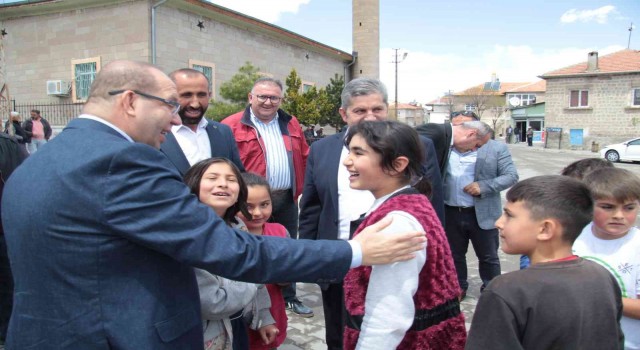 Bünyanda fidan dağıtımı yapıldı