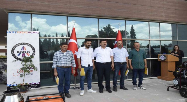 Burdurda 52 üreticiye sağım makinası dağıtıldı