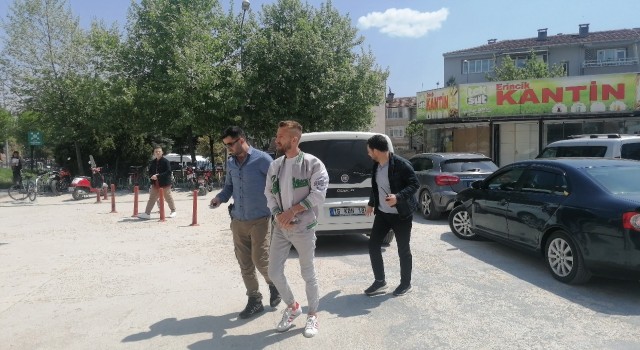 Bursada 2 kişiyi yaralayan şüpheli tutuklandı