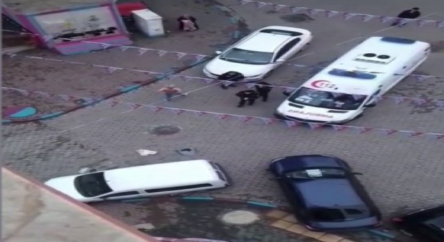 Bursada alkollü kadın ambulansa binmemek için direndi