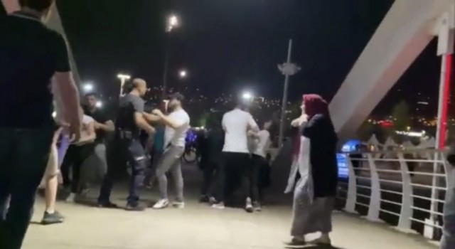 Bursada çocukların kavgasına büyükler karıştı