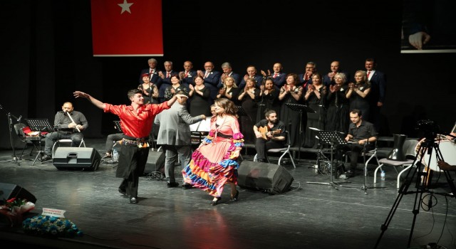 Bursada muhtarların müzik aşkı