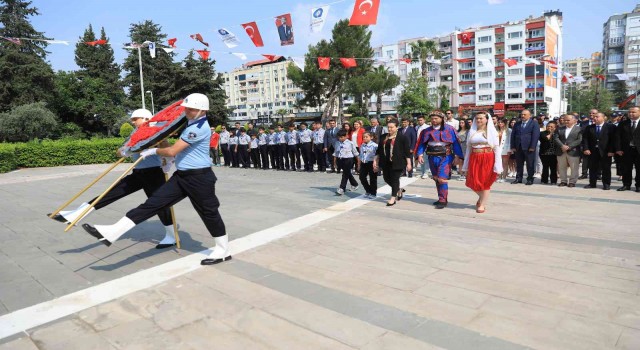 Büyükşehir Belediyesi 19 Mayısı törenle kutladı