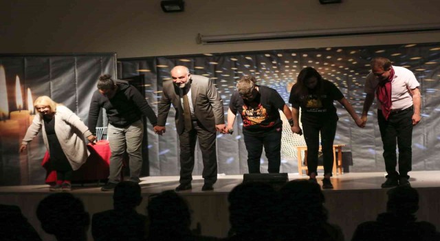 Canikte madde bağımlılığı konulu tiyatro