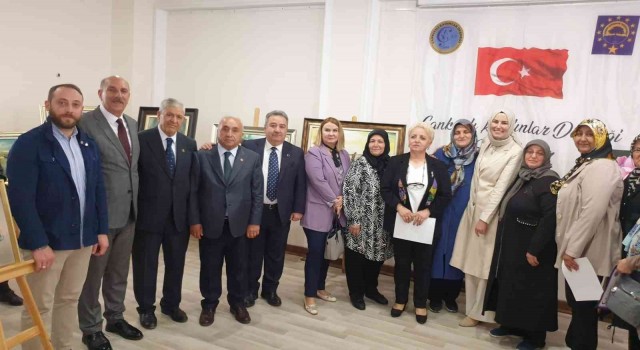 Çankırılı kadın sanatçılar eserlerini sergiledi
