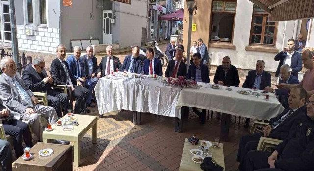 Çaycumada protokol bayramlaştı
