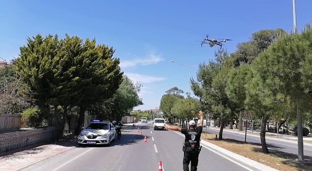 Çeşmede dron destekli trafik denetimi