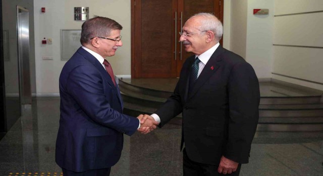 CHP lideri Kılıçdaroğlu, Gelecek Partisi Genel Başkanı Davutoğlunu ağırladı