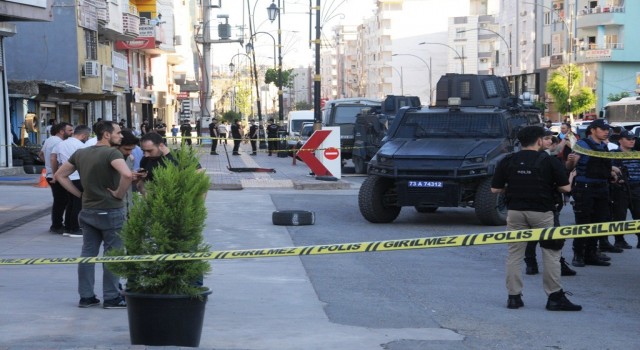 Cizrede silahlı saldırıya uğrayan oto galerici hayatını kaybetti