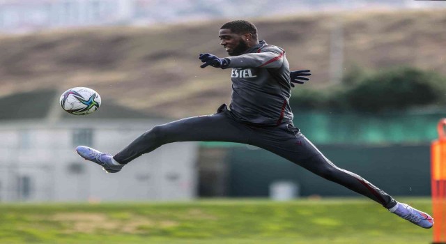 Cornelius, Nwakaeme ve Djaniny Süper Ligin en iyi forvet üçlüsü