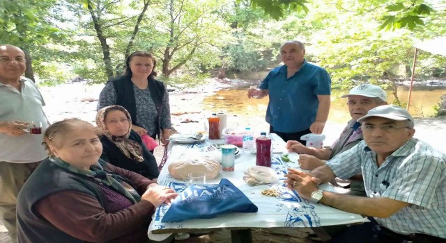 Çorumlular Edremit teki piknikte hasret giderdi