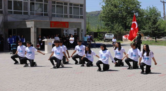 Çukurcada 19 Mayıs Atatürkü Anma, Gençlik ve Spor Bayramı coşkusu