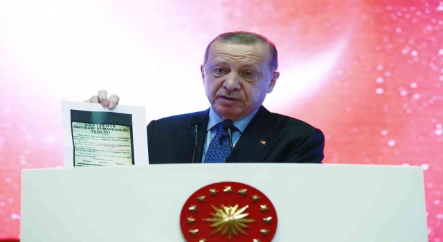 Cumhurbaşkanı Erdoğan: “Menderesi ve arkadaşlarını darağacına gönderenlerin alınlarına çaldıkları kara leke değil 62 yıl, 600 yıl geçse de temizlenmeyecek”