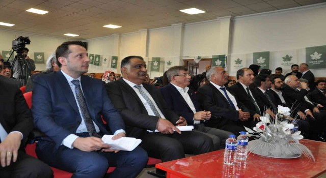 Davutoğlu Karsta umduğunu bulamadı