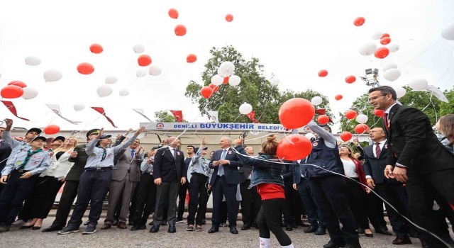 Denizlide 19 Mayıs coşkuyla kutlanıyor