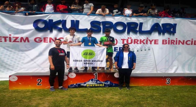 Denizlinin 14 yaşındaki başarılı atleti, Türkiye şampiyonasından dereceyle döndü