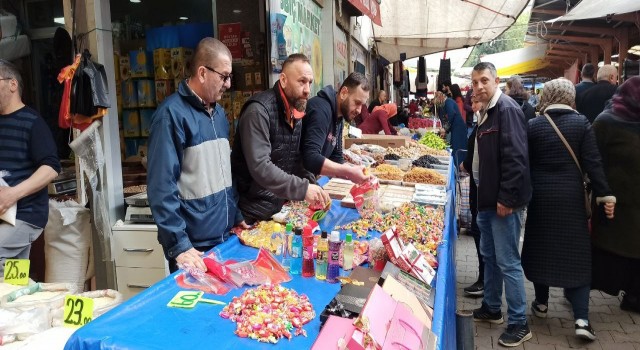 Devrekte Ramazan Bayramı öncesi bereketi