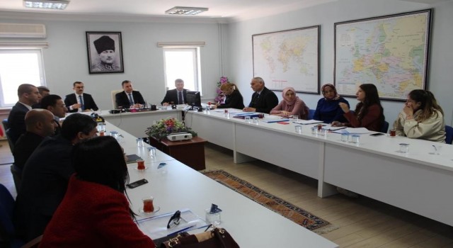 Dinarda çocuk koruma ve kadına yönelik şiddetle mücadele toplantısı